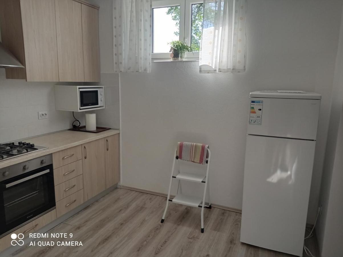 Studio Apartman Sonja Otocac Ngoại thất bức ảnh