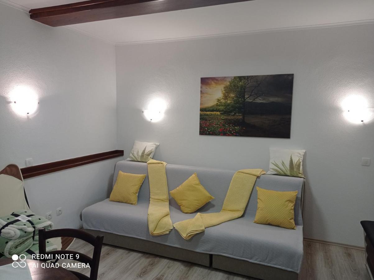 Studio Apartman Sonja Otocac Ngoại thất bức ảnh