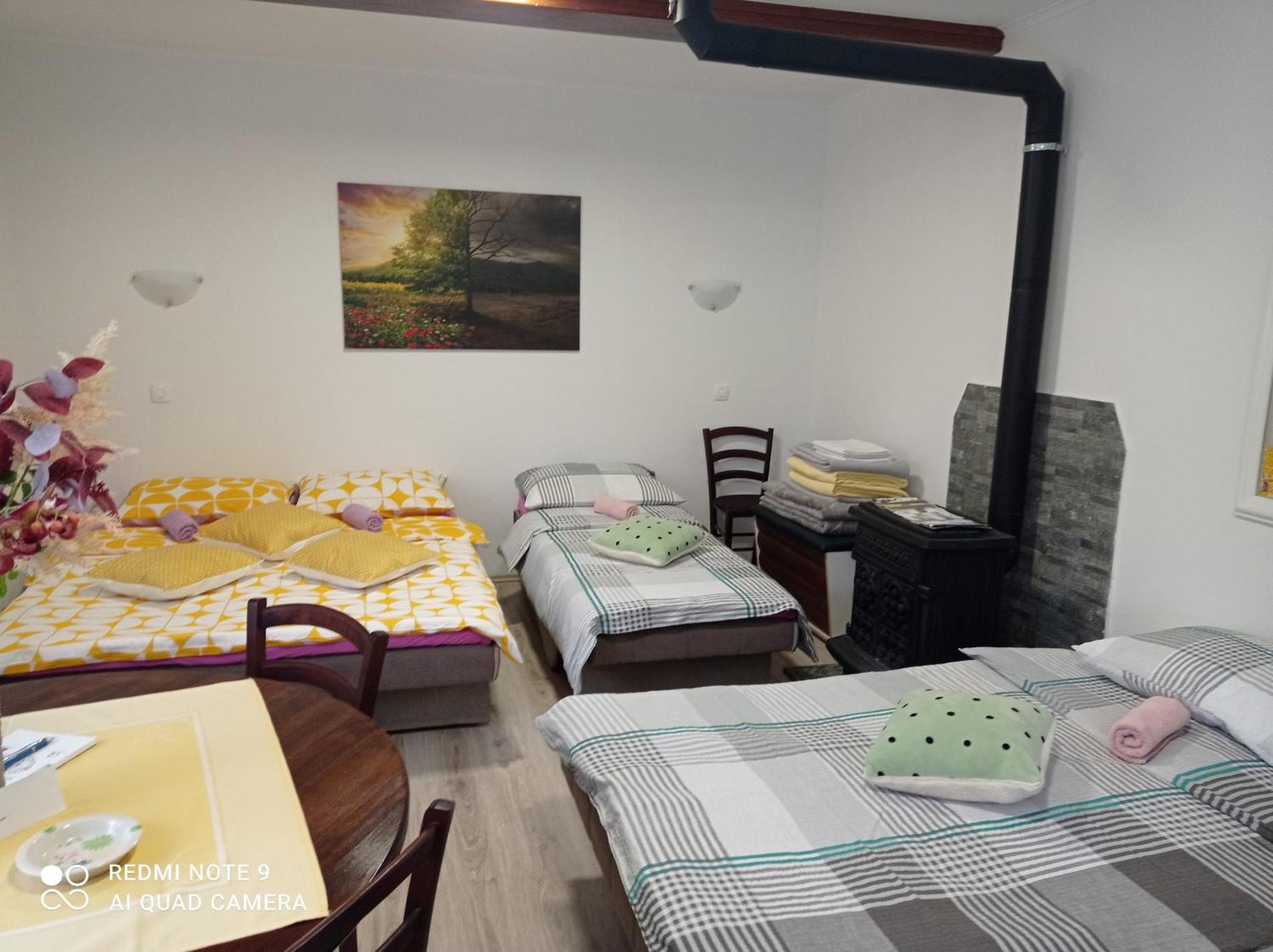 Studio Apartman Sonja Otocac Ngoại thất bức ảnh