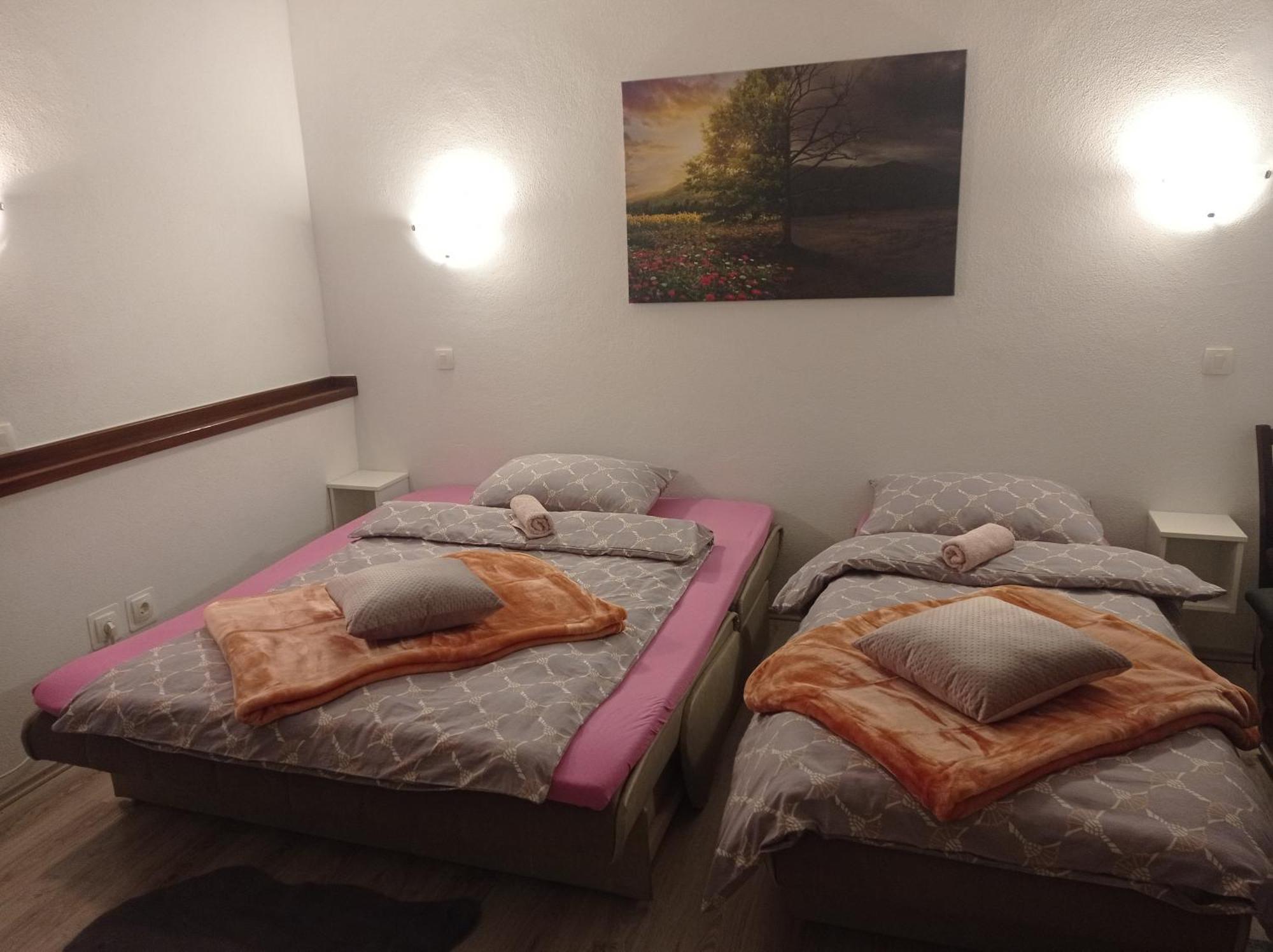 Studio Apartman Sonja Otocac Ngoại thất bức ảnh
